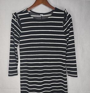 Old Navy Shift Dress Black White Stripe Knee Length 3/4 Ruffle Sleeve Small